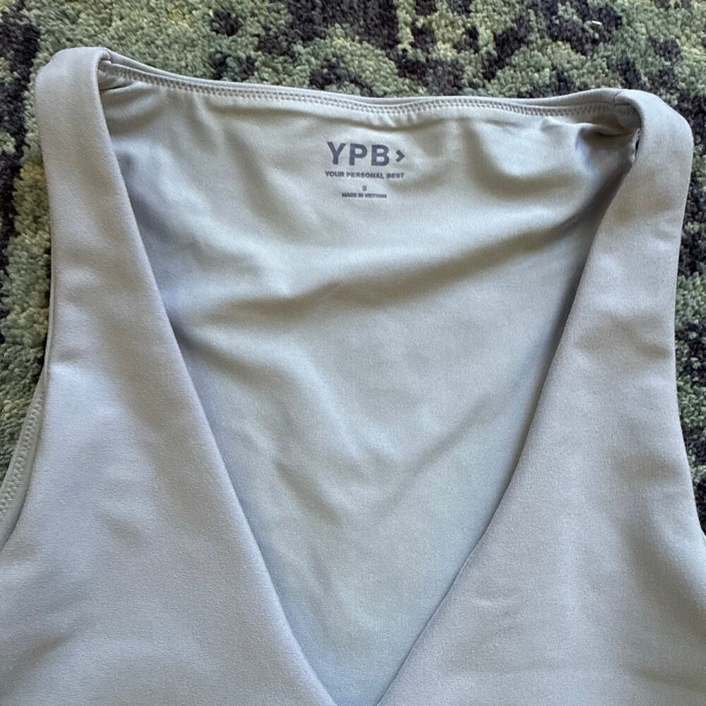 YPB by Abercrombie | Sculpt Lux V-Neck Activewear Workout Tank Top Sz Small - Picture 4 of 7